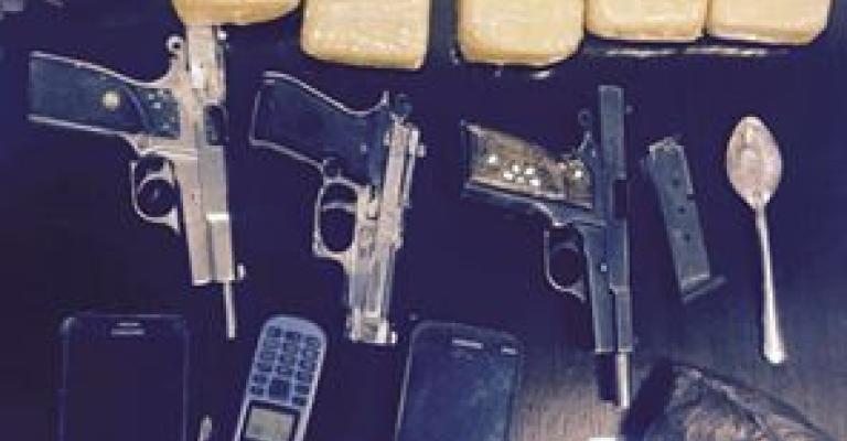 القبض على مشتبه بهما بقضايا مخدرات