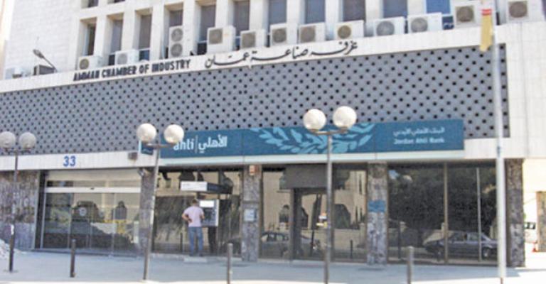 صناعة عمان: مؤسسات لا تلتزم بقرار منح الافضلية للصناعات الوطنية