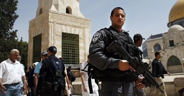 مواجهات في الأقصى والأردن يستنكر الانتهاكات