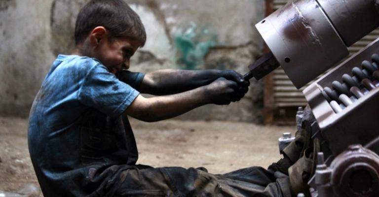 وزارة العمل: ضبط مصنع باليادودة يعمل على تشغيل الأطفال