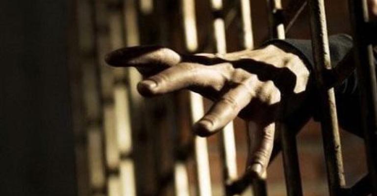 قانون "العفو العام" .. بين الشك واليقين والحسابات الامنية