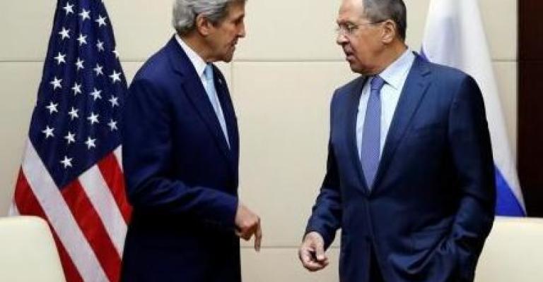 كيري يجتمع مع لافروف لمناقشة تعزيز التعاون العسكري في سورية