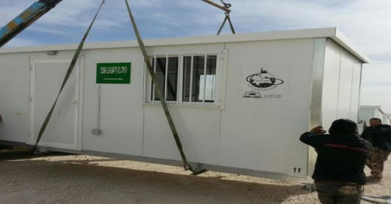 "السعودية لنصرة الأشقاء في سوريّة" تقدم 4600 كرفان للاجئي "الزعتري "السعودية لنصرة الأشقاء في سوريّة" تقدم 4600 كرفان للاجئي "الزعتري