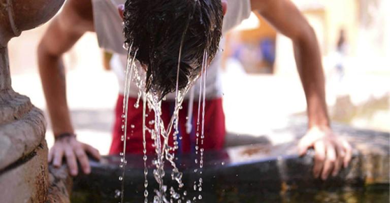 أجواء حارّة والموجة تنتهي الأربعاء أجواء حارّة والموجة تنتهي الأربعاء