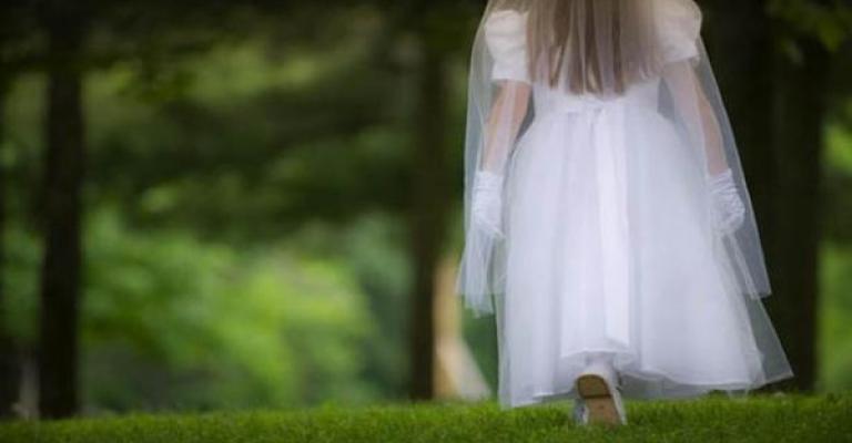 منع تزويج طفلة سوريّة لخمسيني من جنسية عربية ليست الحالة الوحيدة منع تزويج طفلة سوريّة لخمسيني من جنسية عربية ليست الحالة الوحيدة