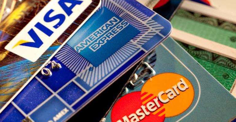 القبض على 7 مشتبه بهم باستخدام بطاقات إلكترونية مسروقة القبض على 7 مشتبه بهم باستخدام بطاقات إلكترونية مسروقة