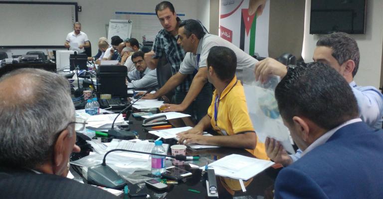 القوائم الانتخابية... صعوبات أثقلها على المرأة