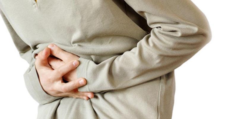 إصابة 10 لاجئين سوريين بتسمم غذائي