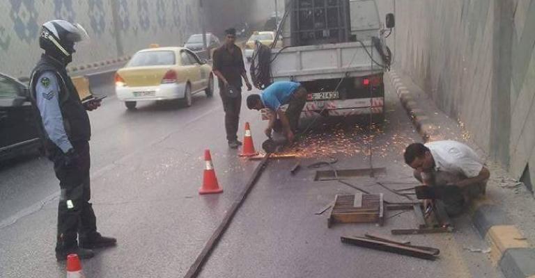 أمانة عمان تواصل العمل في شبكات تصريف مياه الأمطار