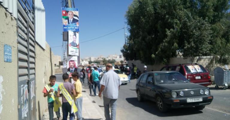 دعاية علنية وشكاوى من عدم معرفة أماكن الاقتراع دعاية علنية وشكاوى من عدم معرفة أماكن الاقتراع