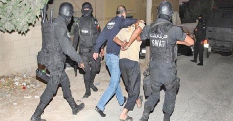 القبض على 10 متهمين بقضايا فرض أتاوات في عمان