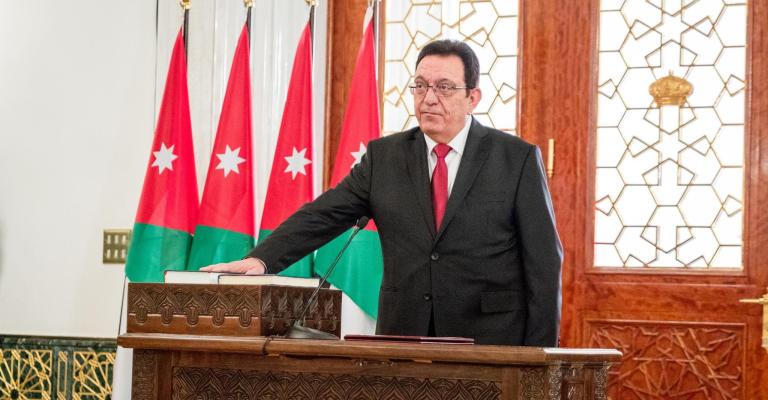 الملك يدعو "الأمّة" للاجتماع ويقبل استقالة وزير النقل الملك يدعو "الأمّة" للاجتماع ويقبل استقالة وزير النقل