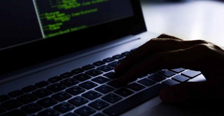 القبض على 16 متهماً بإثارة الفتن على مواقع التواصل الاجتماعي