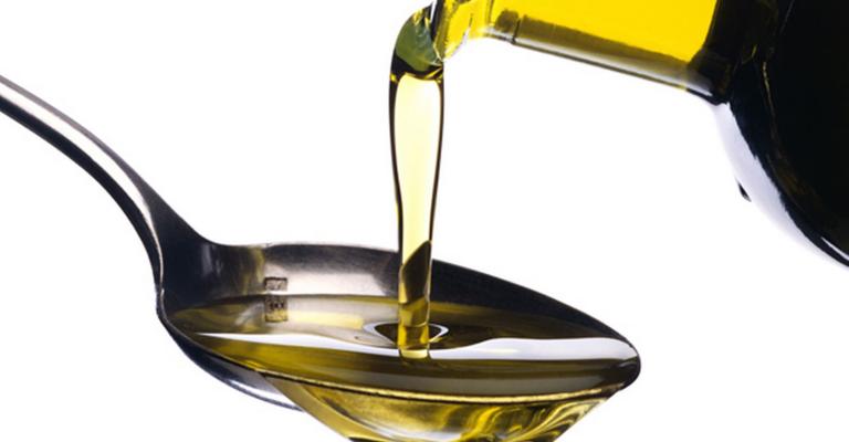 انخفاض كميات زيت الزيتون الموسم الحالي 40%