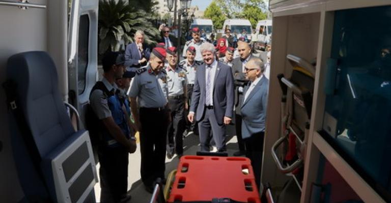 سويسرا تمنح الأردن سيارات إسعاف