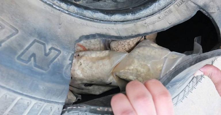 القبض على متهم بتهريب مخدرات في العقبة القبض على متهم بتهريب مخدرات في العقبة