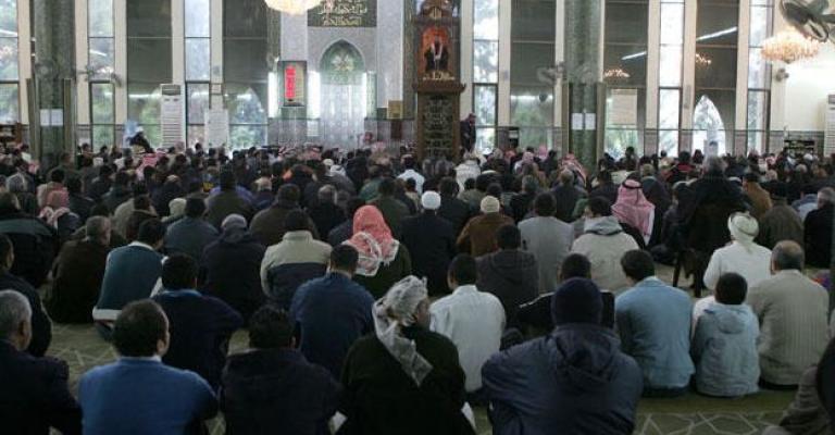 أئمة يطالبون بنقابة وتحسين ظروف المسكن