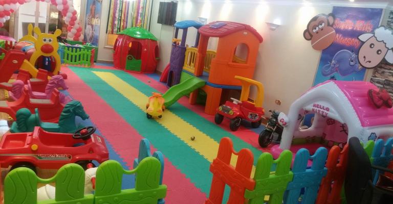 حضانات أطفال العاملات.. قانون وقرار رئاسي وندرة بالتطبيق