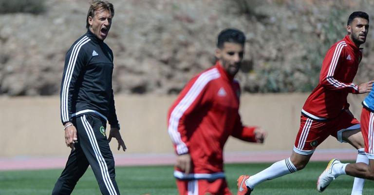 مهدي بنعطية يقود "أسود الأطلس" في أمم أفريقيا