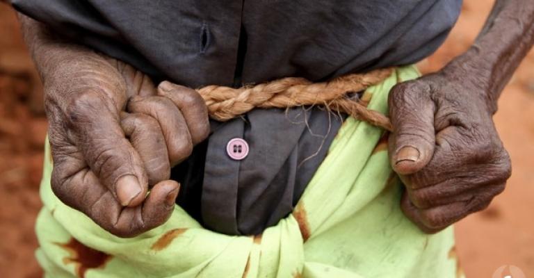 سياسة شد أحزمة على بطون خاوية