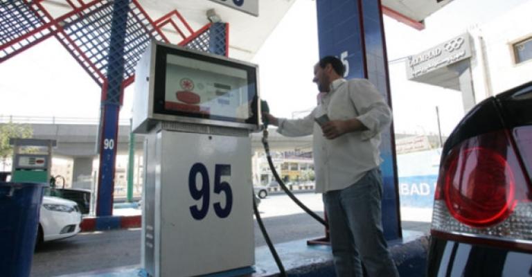 ضريبة الحكومة على المحروقات ستوفر 210 مليون دينار سنويا