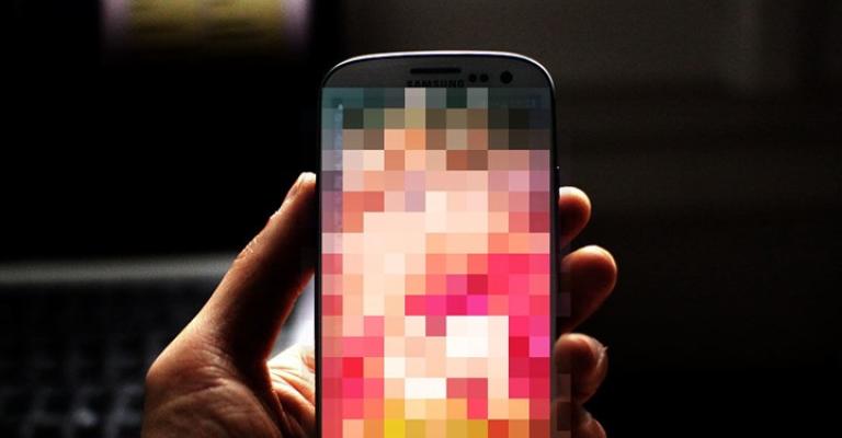 "ثغرة في يوتيوب" تسمح لمواقع إباحية ببث أفلام جنسية "ثغرة في يوتيوب" تسمح لمواقع إباحية ببث أفلام جنسية