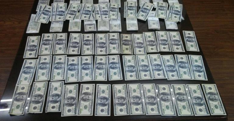 مكافحة المخدرات تضبط 200 الف دولار مزيف