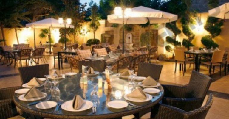 وقف تراخيص المطاعم السياحية بالمناطق التجارية المحلية