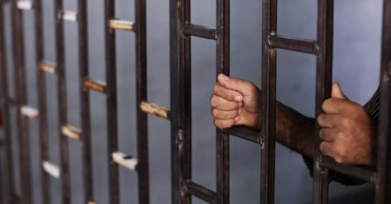 تقرير: 4 وفيات تحت التعذيب وغياب الأحكام القضائية