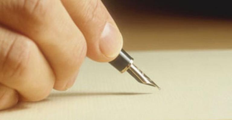 توقيع كتاب "كمشة رسائل" توقيع كتاب "كمشة رسائل"