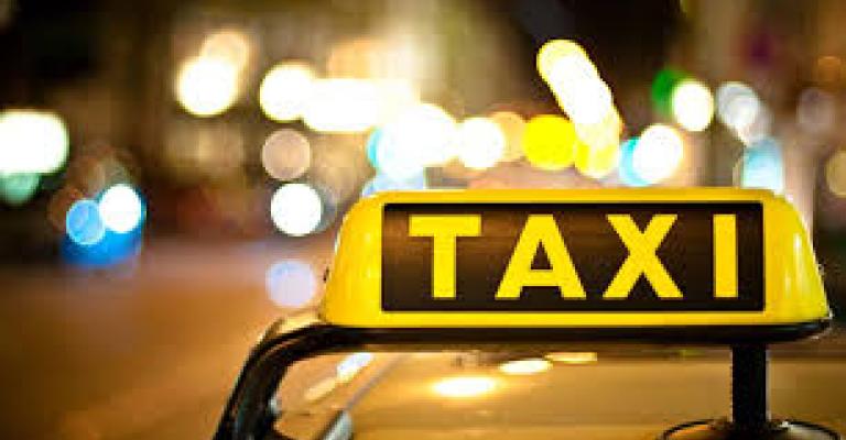 ما هي الخدمات التي يقدمها "ايزي تكسي" ؟