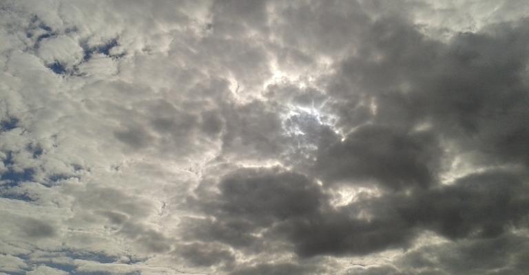 انخفاض على درجات الحرارة وأمطار في شمال ووسط المملكة انخفاض على درجات الحرارة وأمطار في شمال ووسط المملكة