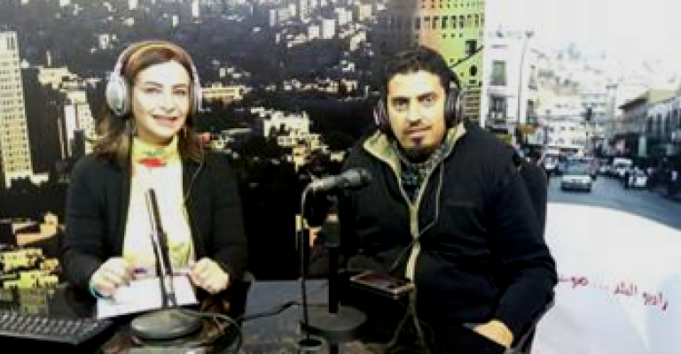 كيف يمكن رفع وعي المجتمع بأهمية تمكين الأردنيات ؟