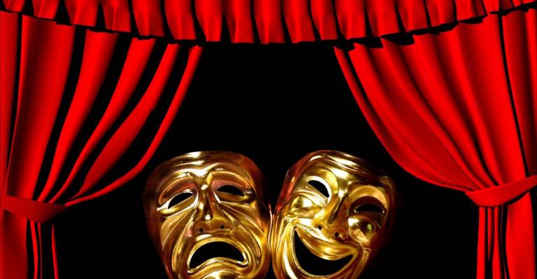 وزارة الثقافة تحتفل يوم المسرح العالمي وزارة الثقافة تحتفل يوم المسرح العالمي