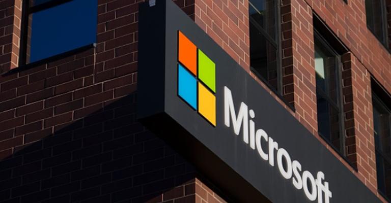 إعلان منشور بالخطأ يكشف عن هاتف سري لمايكروسوفت