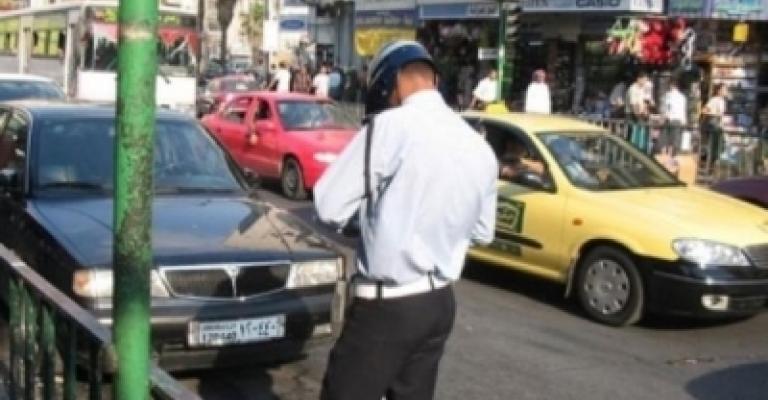 "أصحاب العمل" يطالبون بحلول جذرية لمخالفات السير