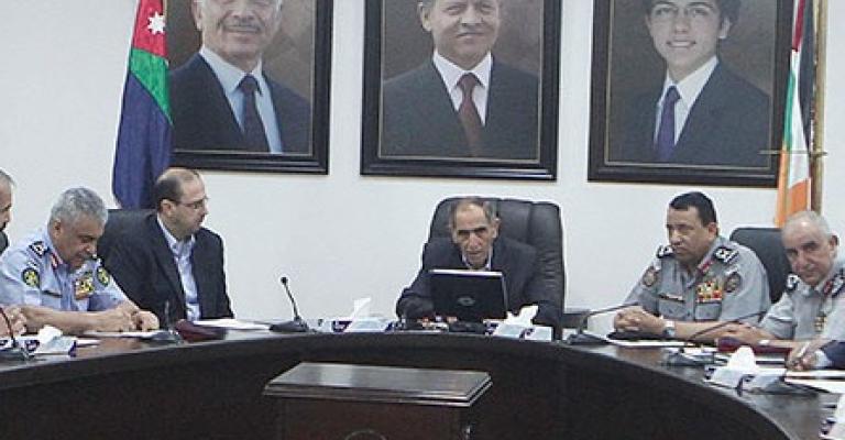 الزعبي يوعز بالتعامل مع إطلاق الأعيرة النارية