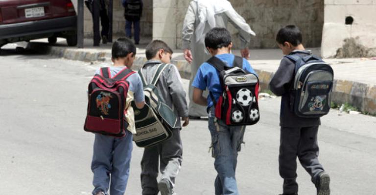 طلبة المدارس على أبواب العطلة الصيفية طلبة المدارس على أبواب العطلة الصيفية