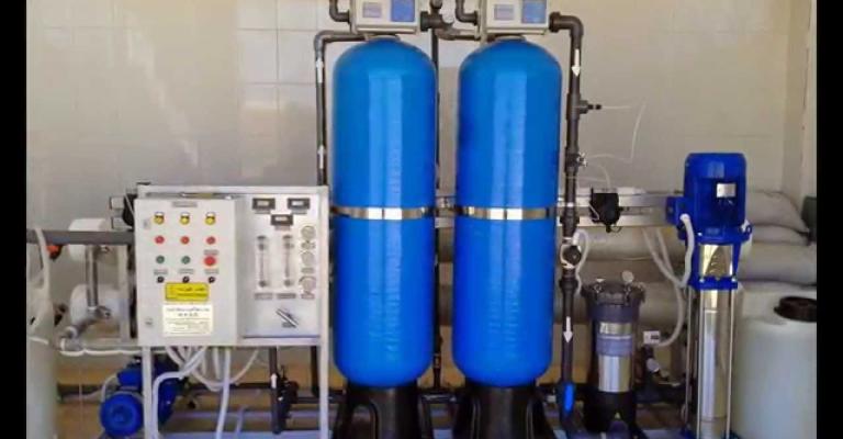 اغلاق محطة تحلية ومحل بصريات بالزرقاء اغلاق محطة تحلية ومحل بصريات بالزرقاء