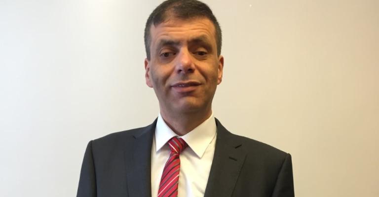 تملّق بالوراثة