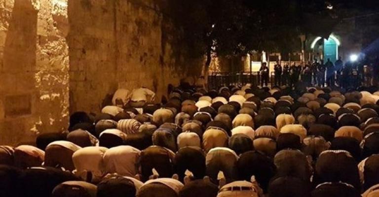 على عتبات المسرى