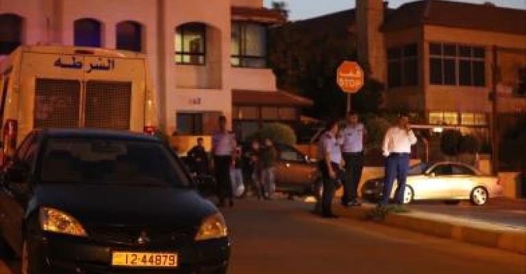 تهمتا القتل وحيازة سلاح بدون ترخيص لحارس السفارة الإسرائيلية