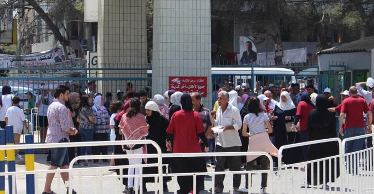 "المحامين": شبهات شراء أصوات وغياب التنظيم في الصالات