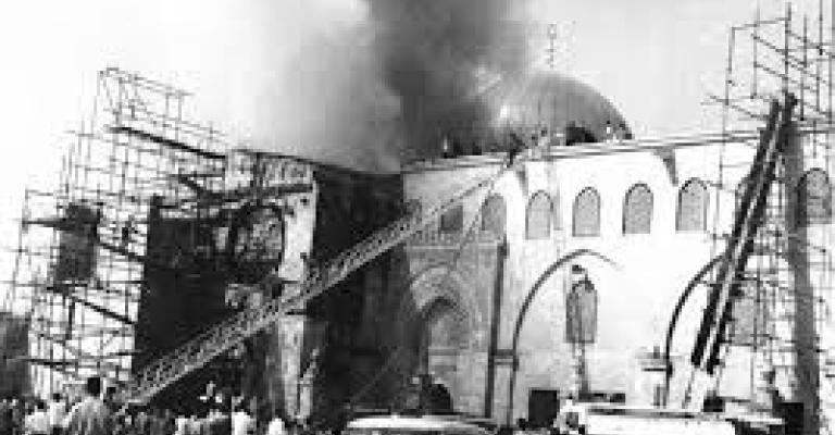 الأوقاف: الأقصى في "كرب" بالذكرى الـ48 لحريقه