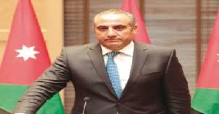 الشواربة يشدد على أهمية التعامل مع المواطن بكل مصداقية وشفافية