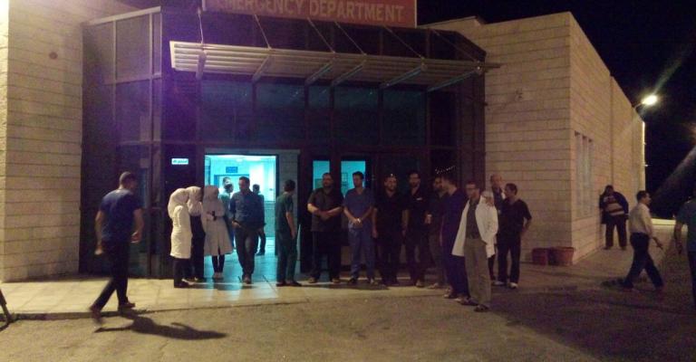 ممرضو مستشفى الكرك يتوقفون عن العمل