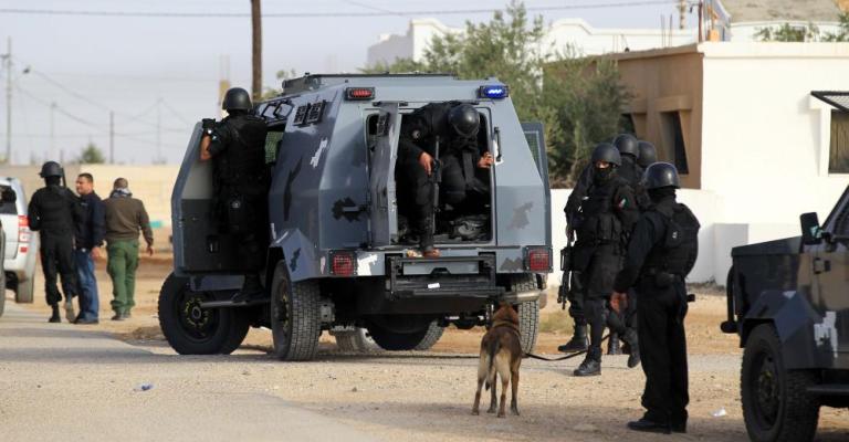 معان: مداهمات أمنية والقبض على مطلوبين ومشبوهين