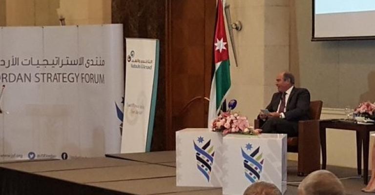 الملقي: لا مساس بالطبقة الوسطى