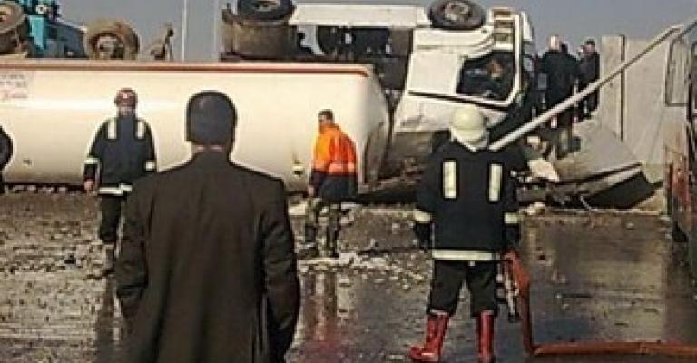 4 إصابات باحتراق صهريج واصطدامه بـ3 مركبات