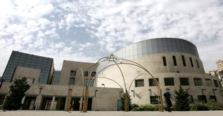 الأمانة تواصل تنفيذ أعمال تعبيد ليلية